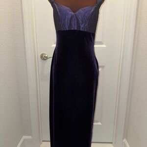 Elegant Purple Velvet Evening Gown vintage size 7/8